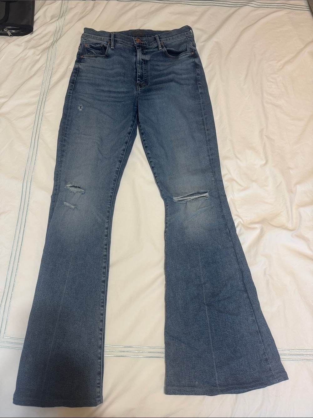 MOTHER distressed Flare Jeans 29